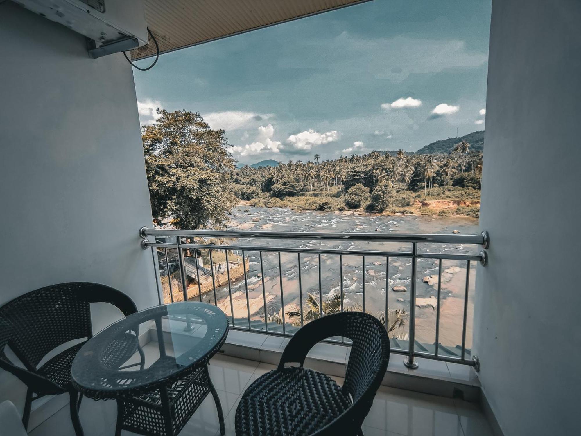 Hotel Elephant Park Grand Royal Pinnalanda Pinnawala  Bagian luar foto