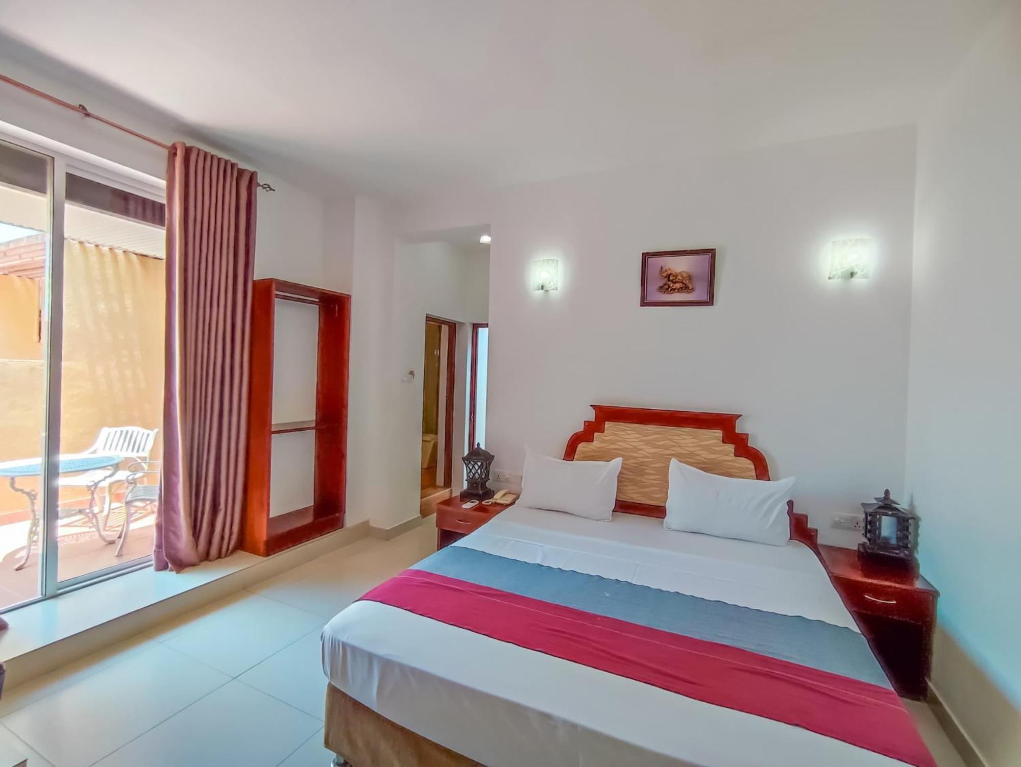 Hotel Elephant Park Grand Royal Pinnalanda Pinnawala  Bagian luar foto