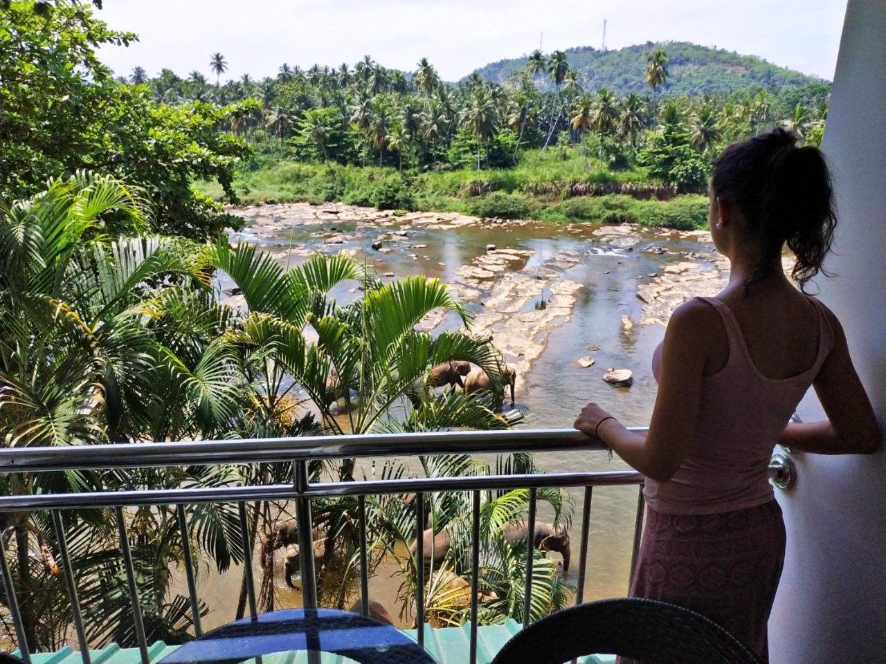 Hotel Elephant Park Grand Royal Pinnalanda Pinnawala  Bagian luar foto